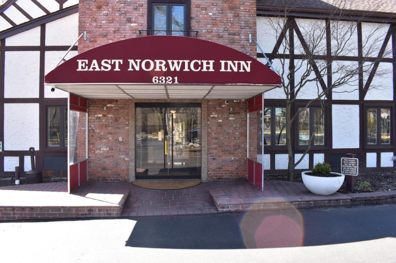 East Norwich Inn Экстерьер фото